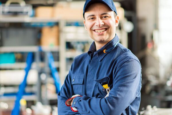 Portrait Arbeiter in Arbeitskleidung